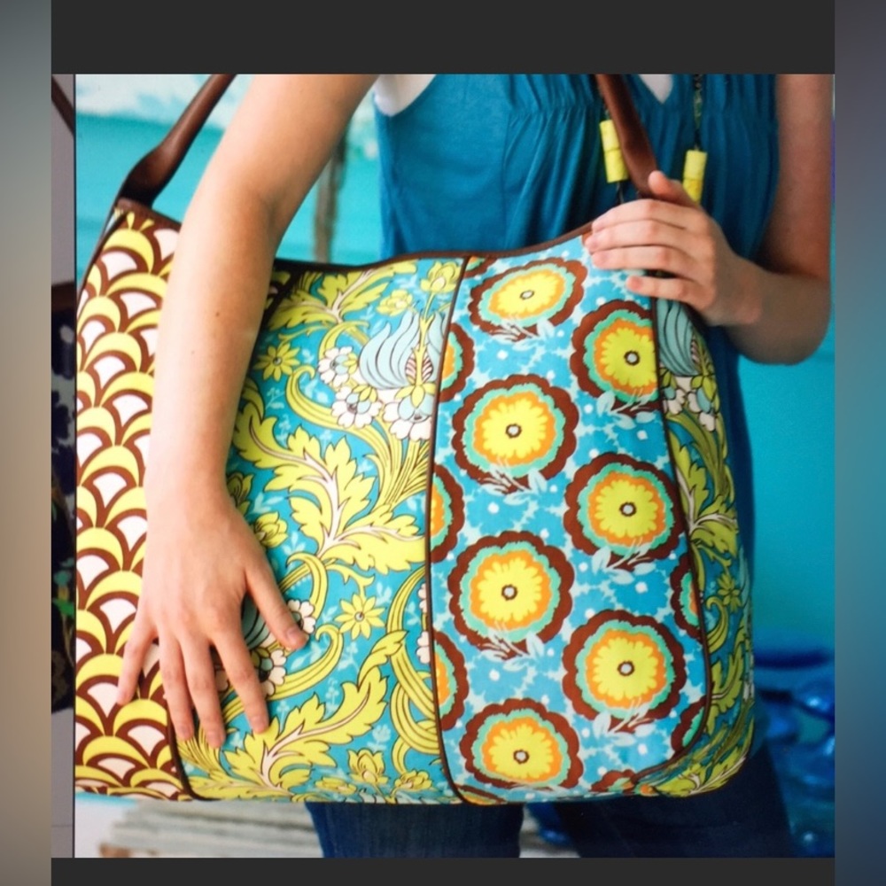 Amy Butler Muriel tote in Buttercup pattern
